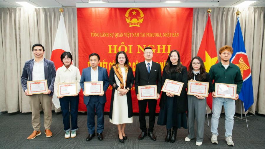 Hội Người Việt Nam tại Okinawa (AVO) được vinh danh tại Hội nghị Tổng kết công tác cộng đồng 2025